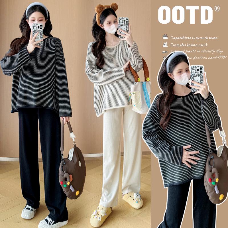 Real Shot Maternity Striped Sweater: Casual Loose-Fit, Round Neck, Slimming Pullover for Autumn/Winter. M