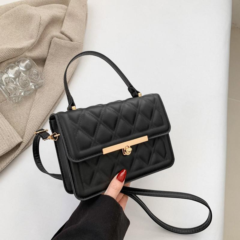 

Elegant Chain Strap Small Handbag For Women Available In Black And Khaki Colors чёрный