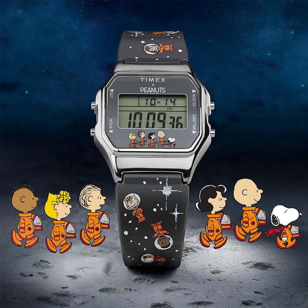 [Timex] Peanuts T80 Snoopy Space Resin Strap Wristwatch 34mm TW2W90100