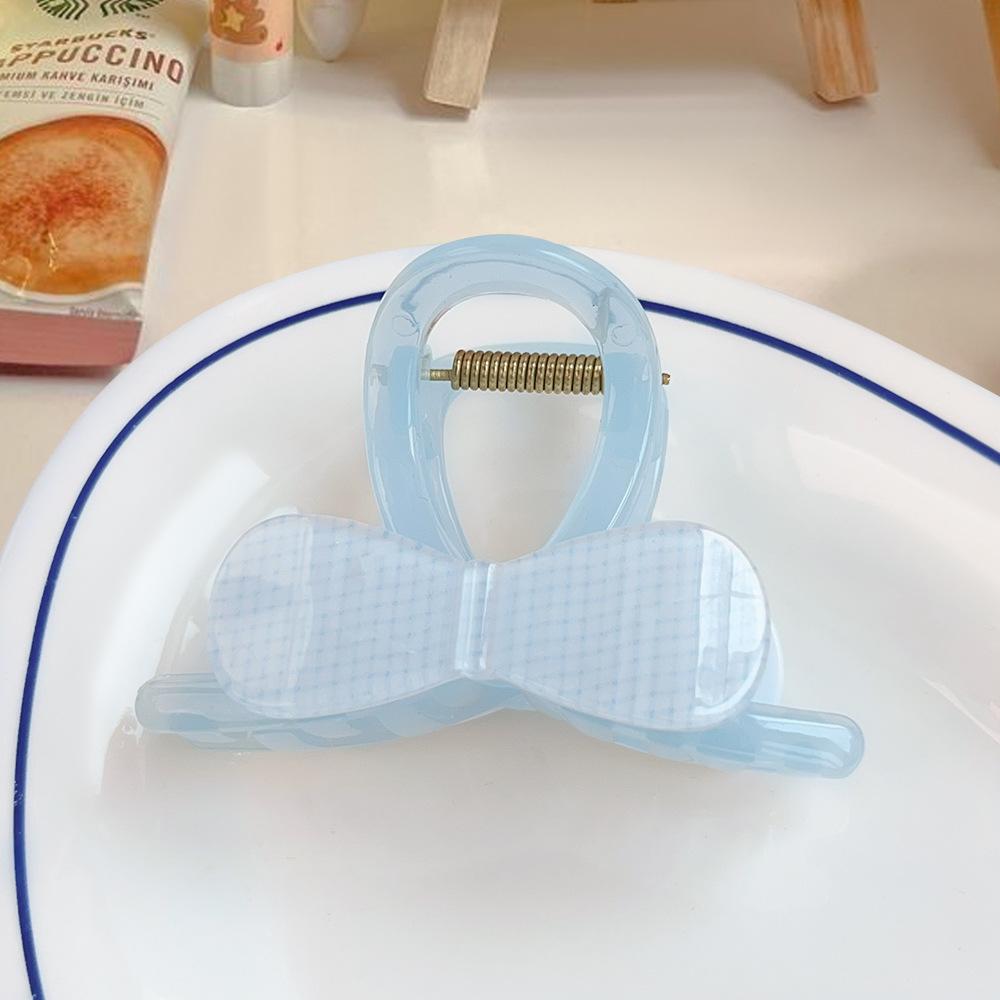 Stylish and Casual Women's Hair Clips with Fresh Plaid Bows, Claw Clips, Sweet Heart-shaped Hair Clips, and Simple Hair Accessories.