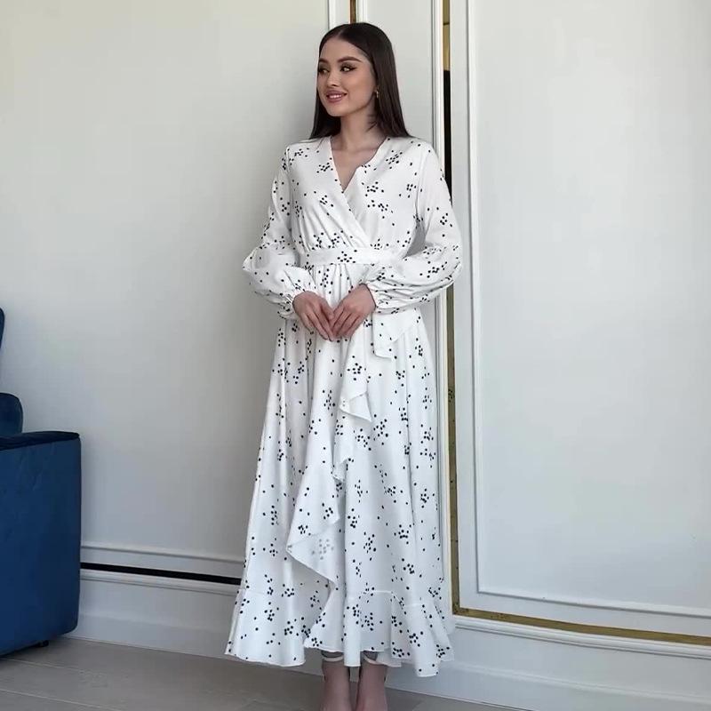 2024 Autumn Women's High-Waisted Slimming Floral Dress in Gentle European & American Style