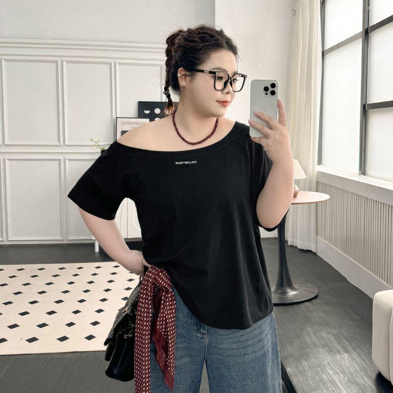 

Plus size women clothing [Gyaru Beautiful Sloping Shoulder T] Chubby Girl Summer Letter Embroidered T-shirt Loose Short sleeve off-Shoulder Top Mysterious Black 3XL