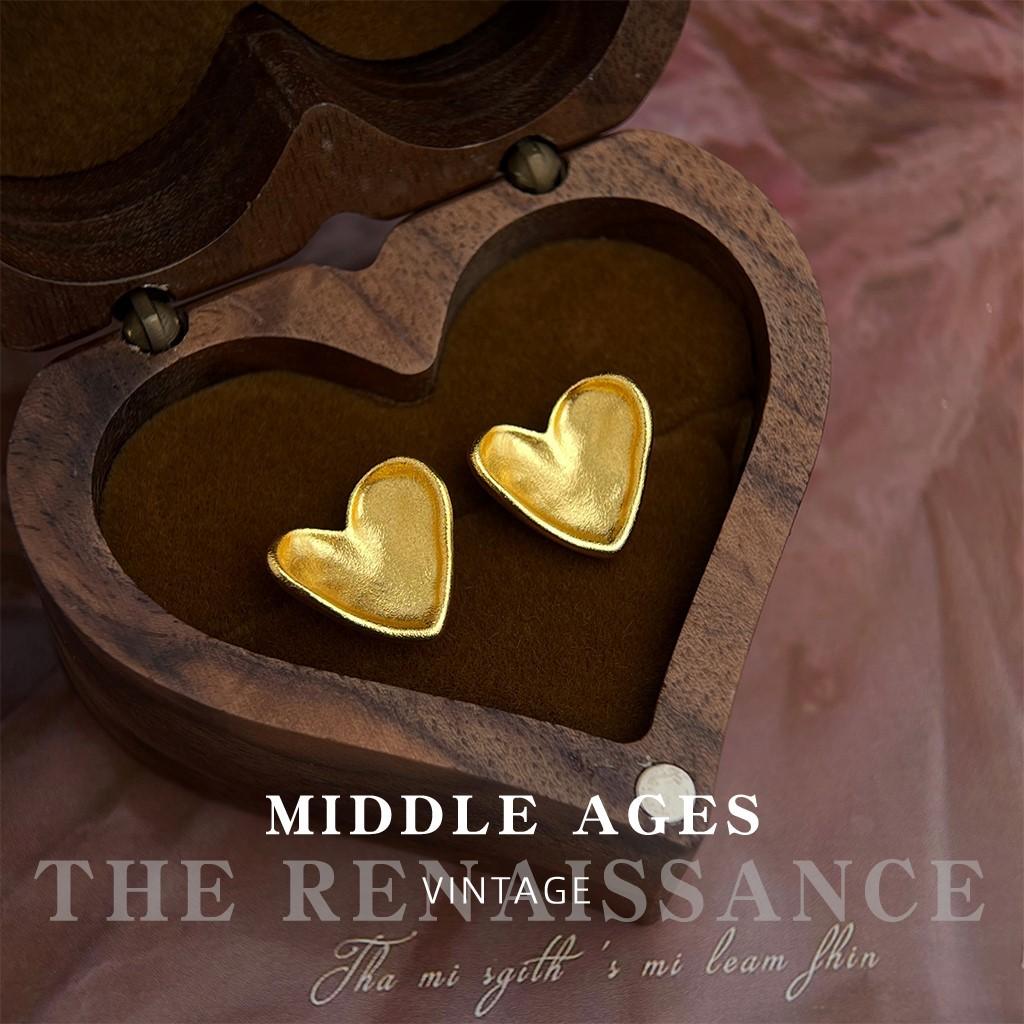 Средневековые матовые золотые текстурные серьги-пусеты, нишевые простые модные серьги в стиле кэжуал