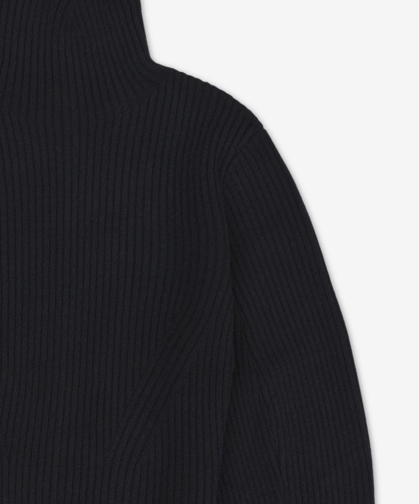 Ingkeu Volume Back Zipper Turtleneck Knit - Black / Eez1O450Kt05Bk