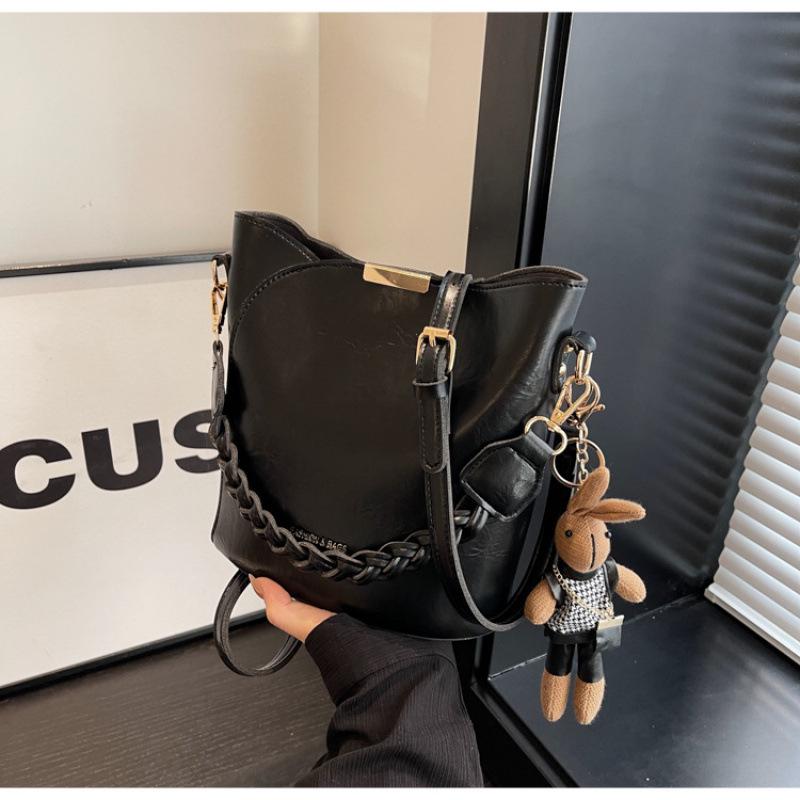 Women's 2025 Retro Niche Textured Crossbody Bucket Handbag