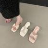 Pink fairy pearl bow thick heel cool slippers female summer wear fashion slippers 2025 summer new