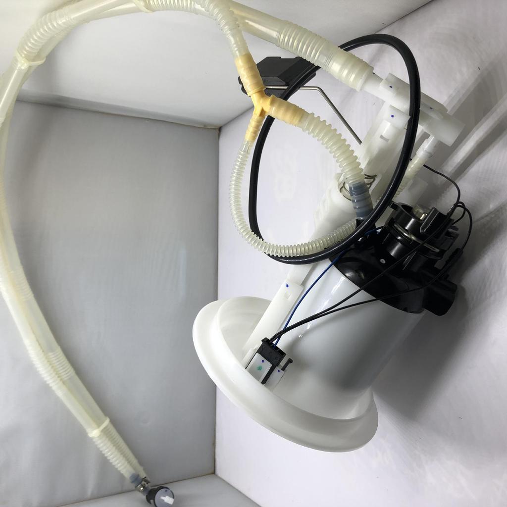 Fuel Pump & Filter for Mercedes-Benz W212 W204 M271 (2044702094)