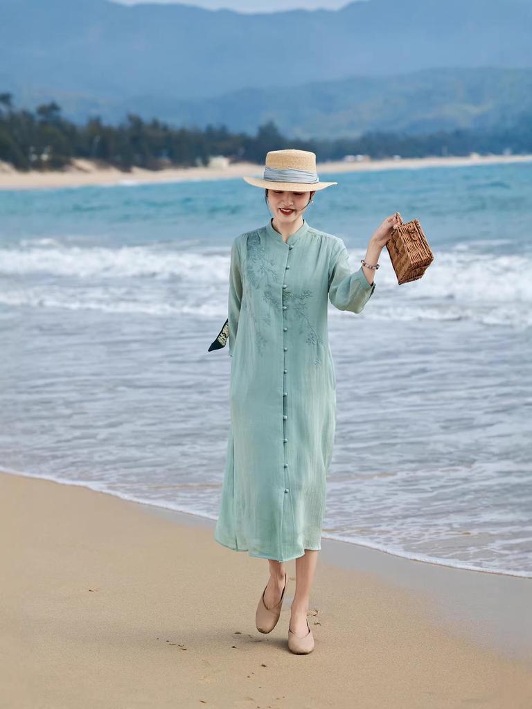 2026 Artistic Women's Textured Linen Embroidered Dress with Three-Quarter Sleeves and Flowing Mid-Length Skirt