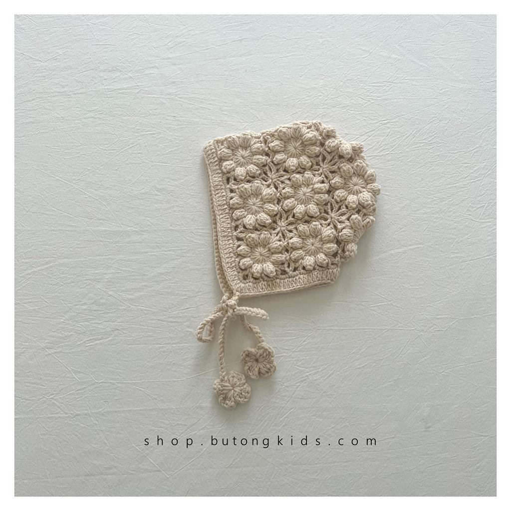 

Свежая и милая детская вязаная шапка с цветком для защиты ушей на осень и зиму, ручная работа, полая шерстяная шапка для девочек