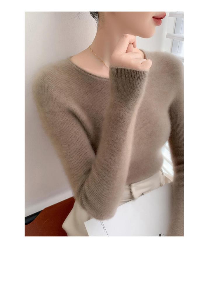 Women's Wool-Cashmere Slim Fit Seamless Sweater, Long Sleeve, Versatile Knit Base Layer with Round Neck and Rolled Hem.
