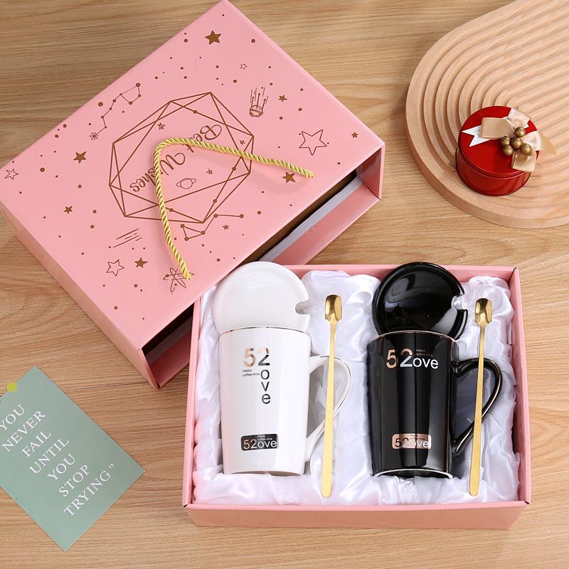 Ceramic Souvenir Black and White Mug with Lid and Spoon Couple Water Cup Household Ceramic Cup