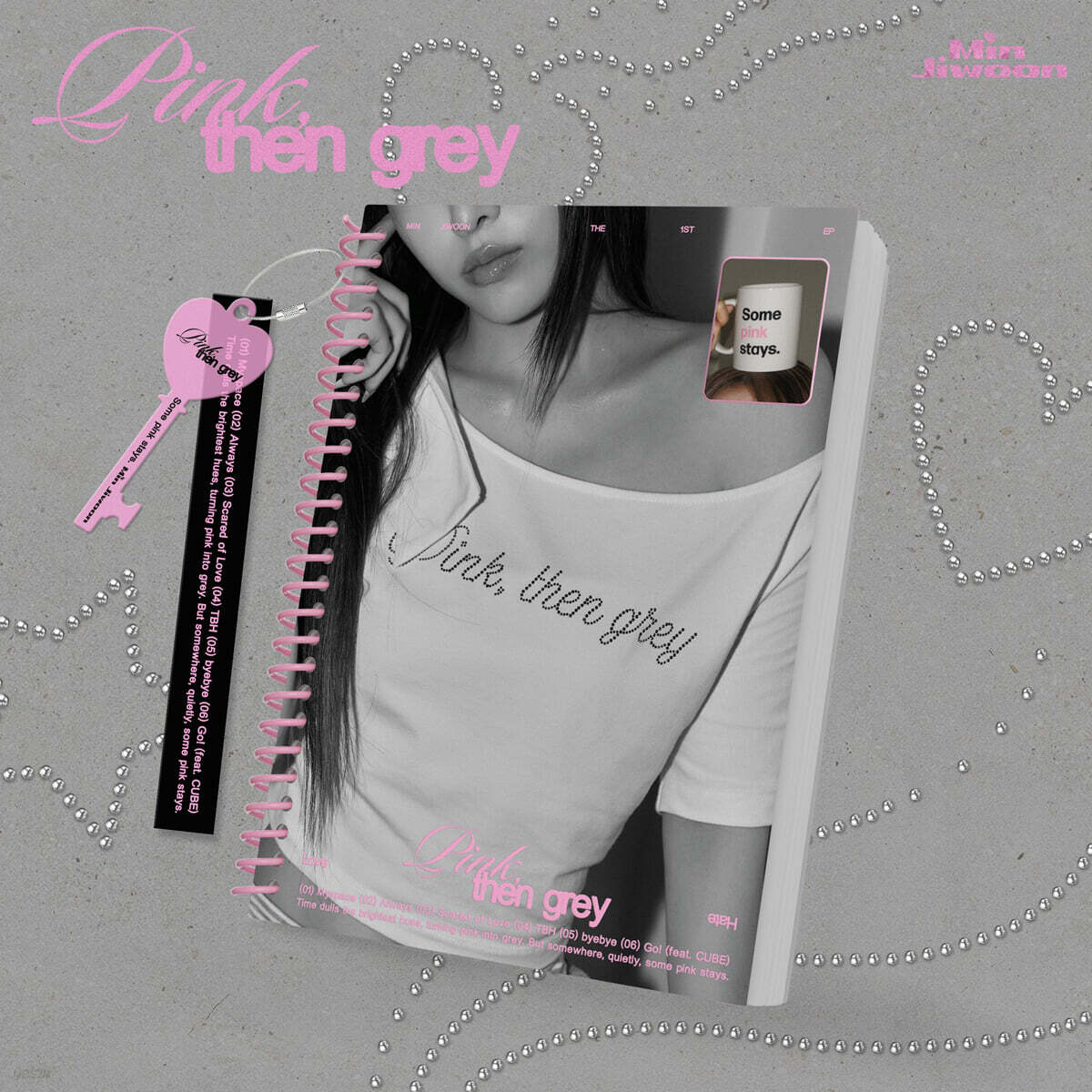 

Min Ji-woon - Pink, then grey