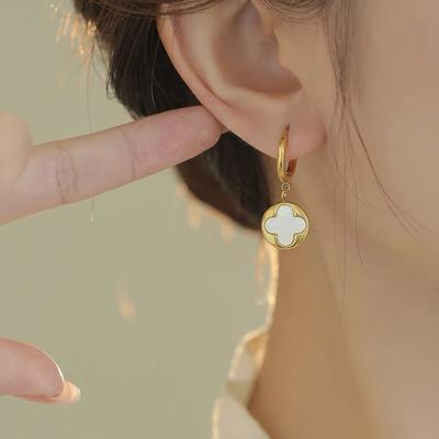 Four Leaf Grass Shell Titanium Steel Earrings with High-end Flower Earrings, the Best Gift for Girls