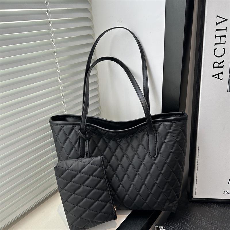 Large Capacity Rhombus Casual Women's Bag 2025 New Simple Casual Shoulder Tote Handbag Bag Women