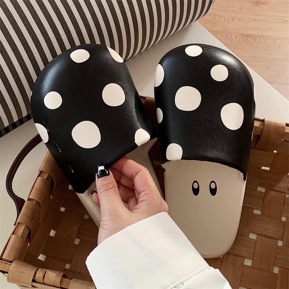 Fashion Women's Indoor Slippers Summer New Cute Fashion Breathable Sandals Outdoor Lightweight Comfortable Non Slip Platform Beach Shoes