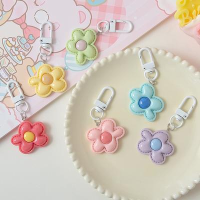 6Pcs Keychain Imitation Leather Texture Flower Shape Keychain Pendant with Alloy Buckle Mobile Phone Bag Hanging Ornament