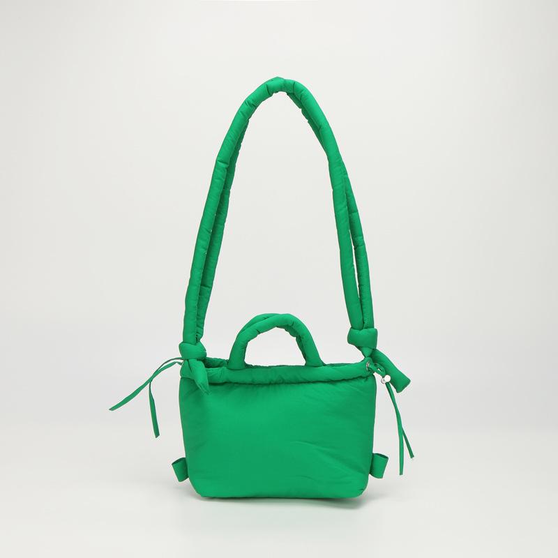 Geantă Crossbody Trendy de Nișă din Puf - Ușoară, Versatilă, Geantă de Mână de Umăr Monocromă pentru Ținută Casual