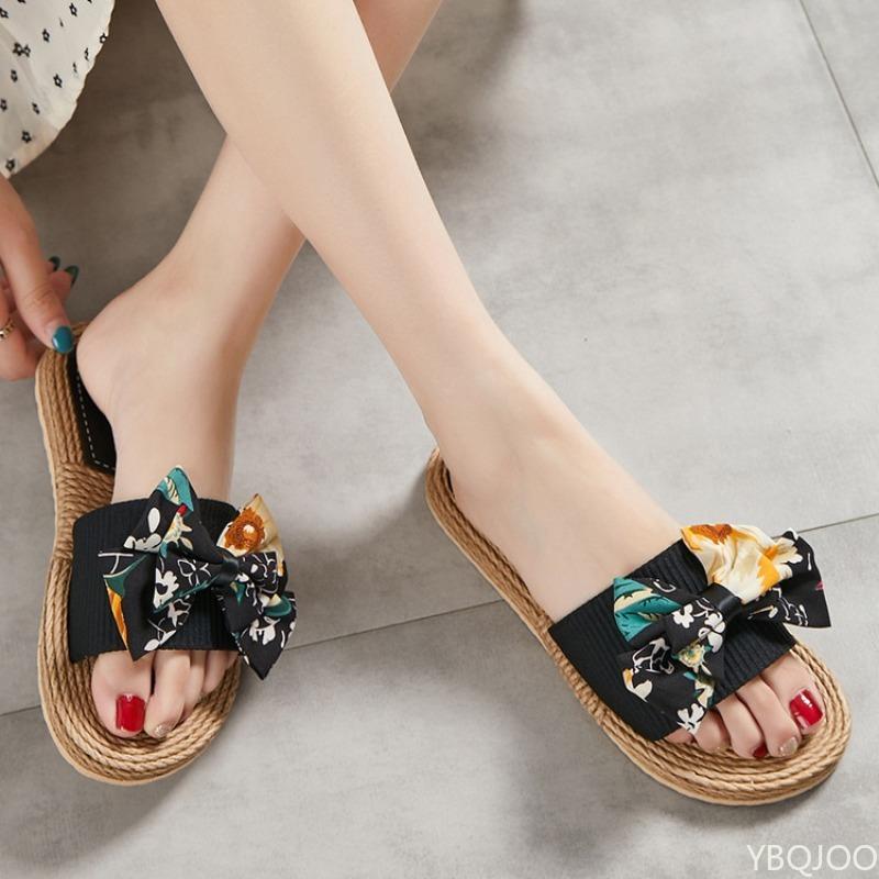 2026 new style versatile Flower Flat Heel Flip Flops Women Fashionable Non-Slip Wear-Resistant College Vacation Beach Slippers