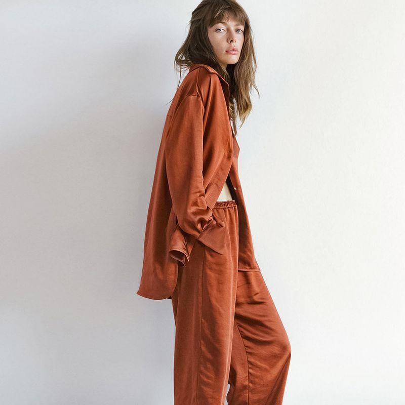 

Мода Новая Мода Свободный Сатиновый Комплект из Двух Предметов Рубашка с Длинным Рукавом и Брюки Костюм Orange color L