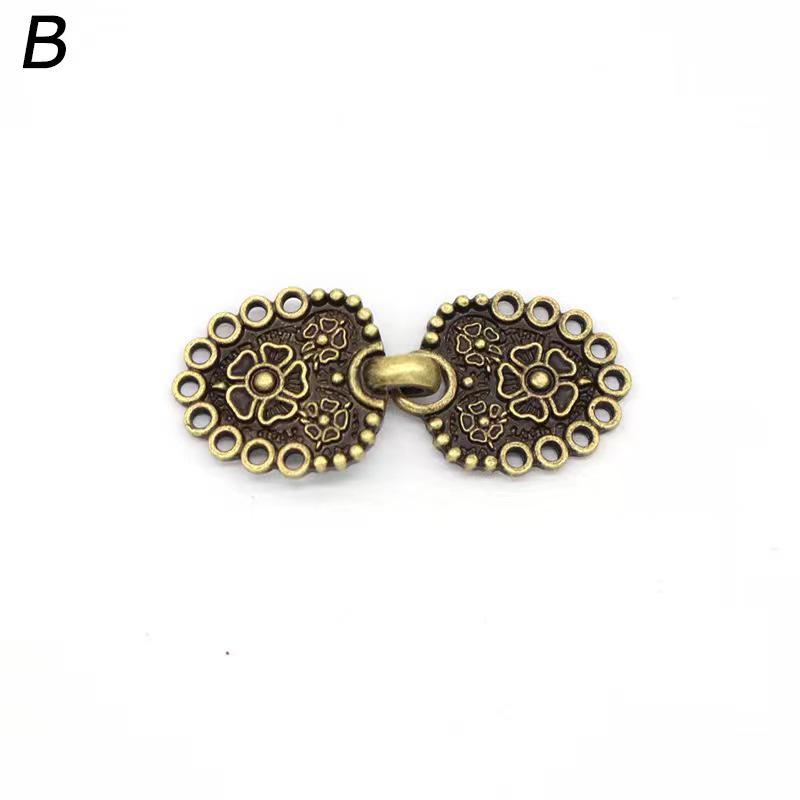 Chinesische Retro-Legierung Schalclip: Kreative Hohl-Schal- & Pullover-Brosche