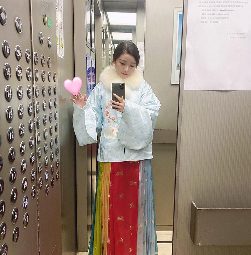 Faux Fur Snood Scarf with Magnetic Fox Fur Collar - Trendy Hanfu Down Jacket Accessory