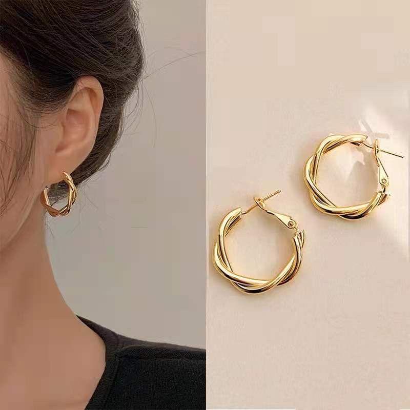 Metal Twisted Gold Round Earrings for Women Irregular Geometric Statement Dangle Earrings Wrap Design Punk Fashion Ear Dec