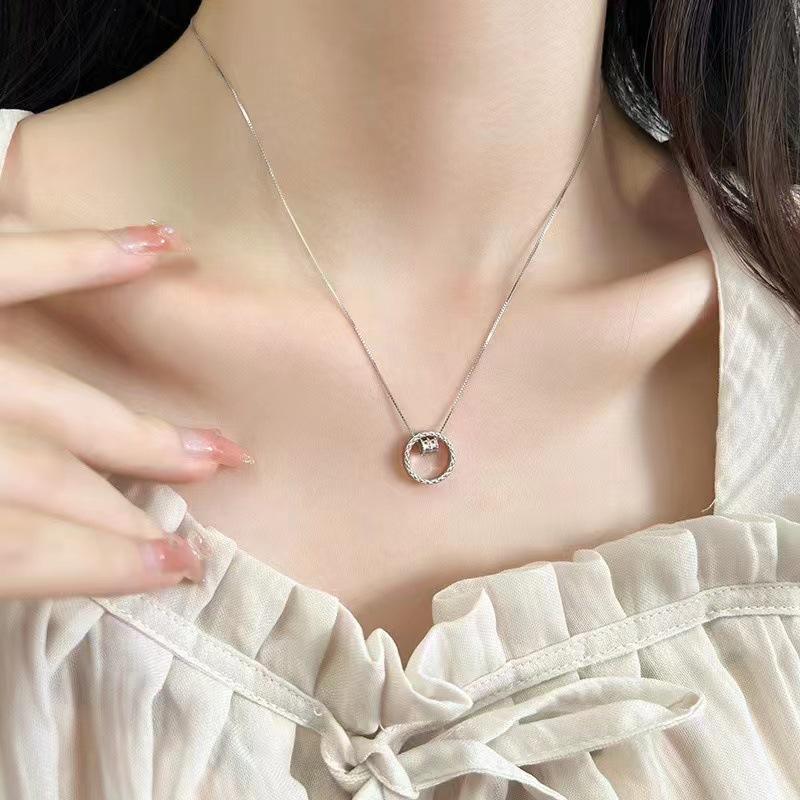 Small waist necklace, circle pendant, women's light luxury simple temperament collarbone chain direct sales