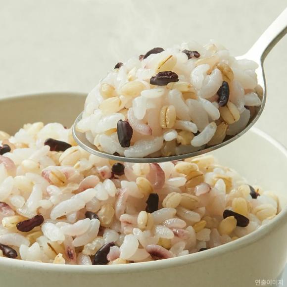 CJ Microwaveable Instant Cooked Rice Hetban - Multigrain Rice 210g (2 Options)