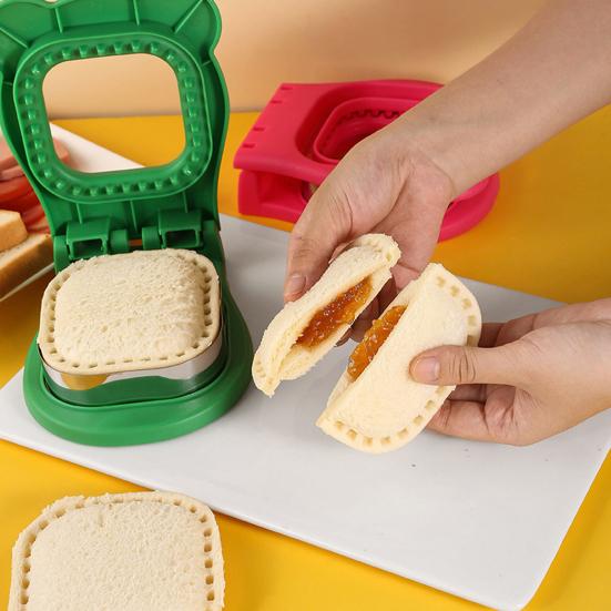 Sandwich Cutter And Sealer 2-in-1 Round Sandwich Maker for School Lunch Boxes And Bento Boxes Boys Girls