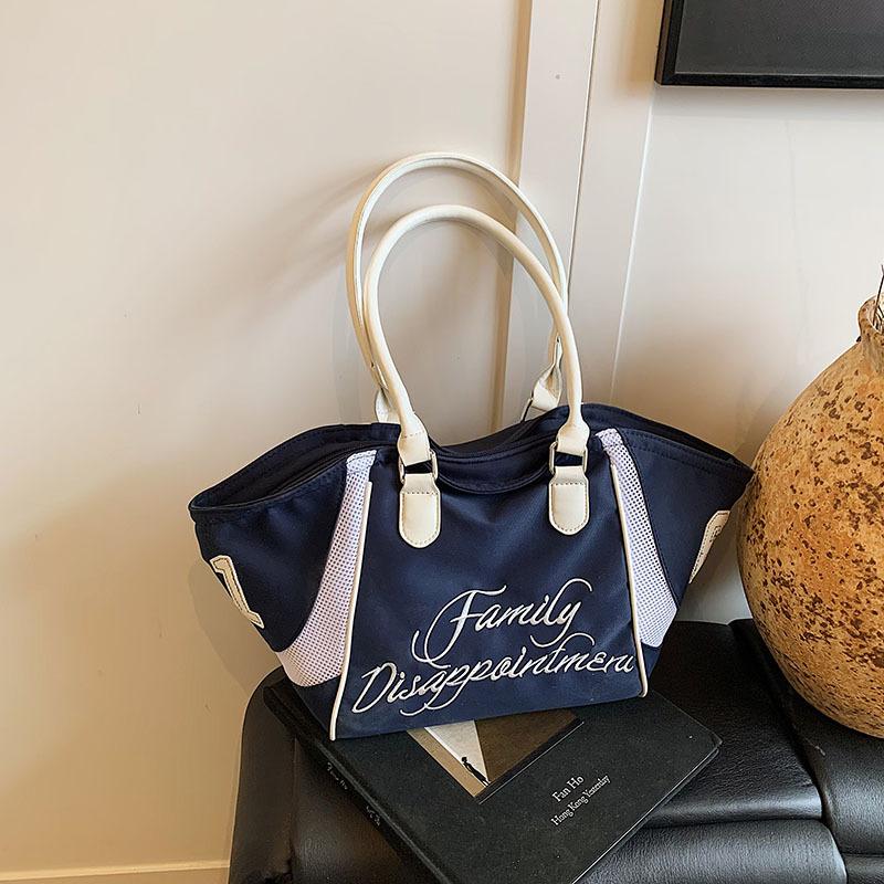 2025 new niche design letter versatile portable tote bag leisure commuting shoulder handbag wholesale