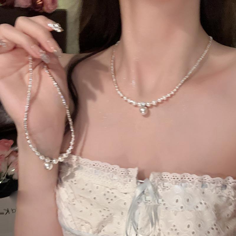 French Crushed Silver Pearl Necklace, Minimal Short Clavicle Pendant Chain 2024 New