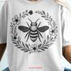 Honey Bee Floral Wreath T Shirt Nature Lover Vintage Versatile Comfortable Unisex Top For Everyday Wear Soft Stretched