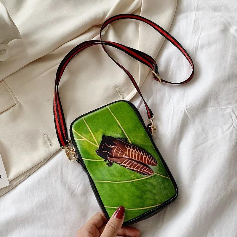 

New trendy personalized cartoon small square bag printed street bag cute girl shoulder messenger bag