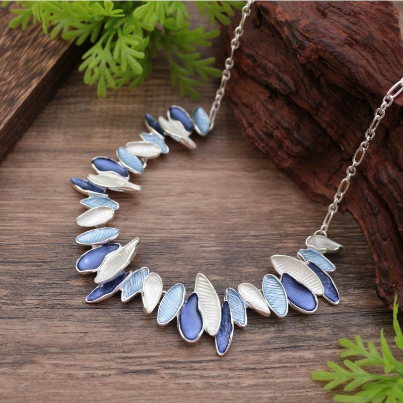 New Enamel Color Irregular Petal Necklace Ladies Exaggerated Design Geometric Flower Necklace
