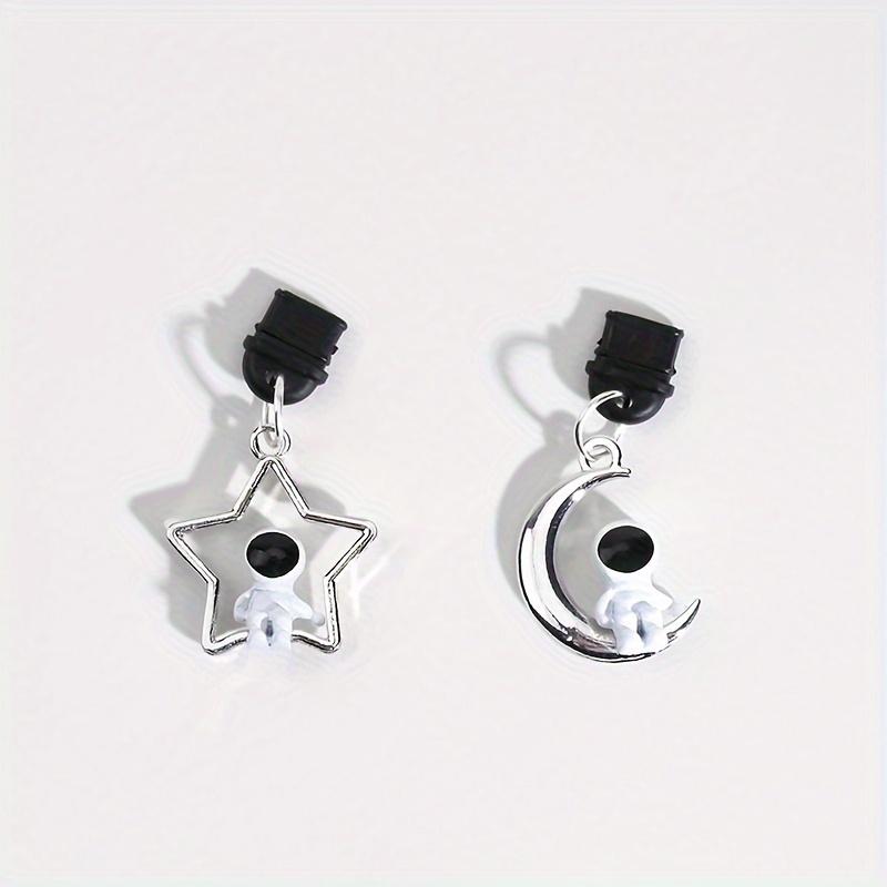2 pièces Bouchon anti-poussière pour téléphone portable DIY Stéréo Astronaute Étoile Lune Pendentif Téléphone portable, Décorations de téléphone portable