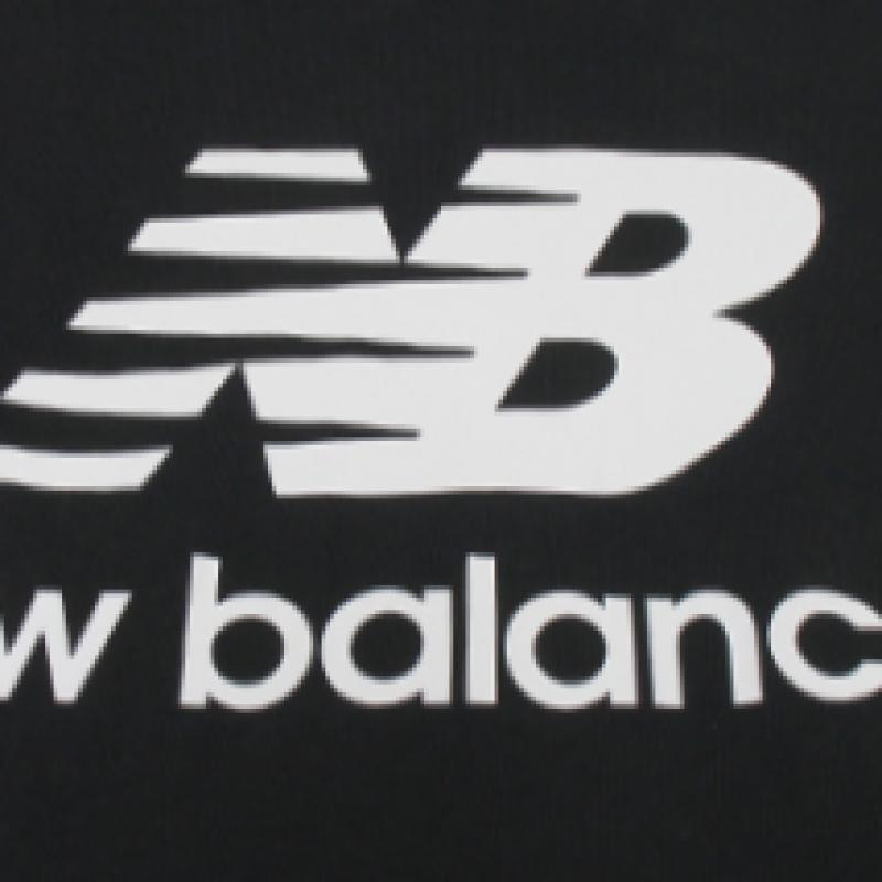 New Balance Tricou Nou Val Nb EssenTial Graphic din Bumbac cu Mânecă Scurtă Negru wT91546 Bk