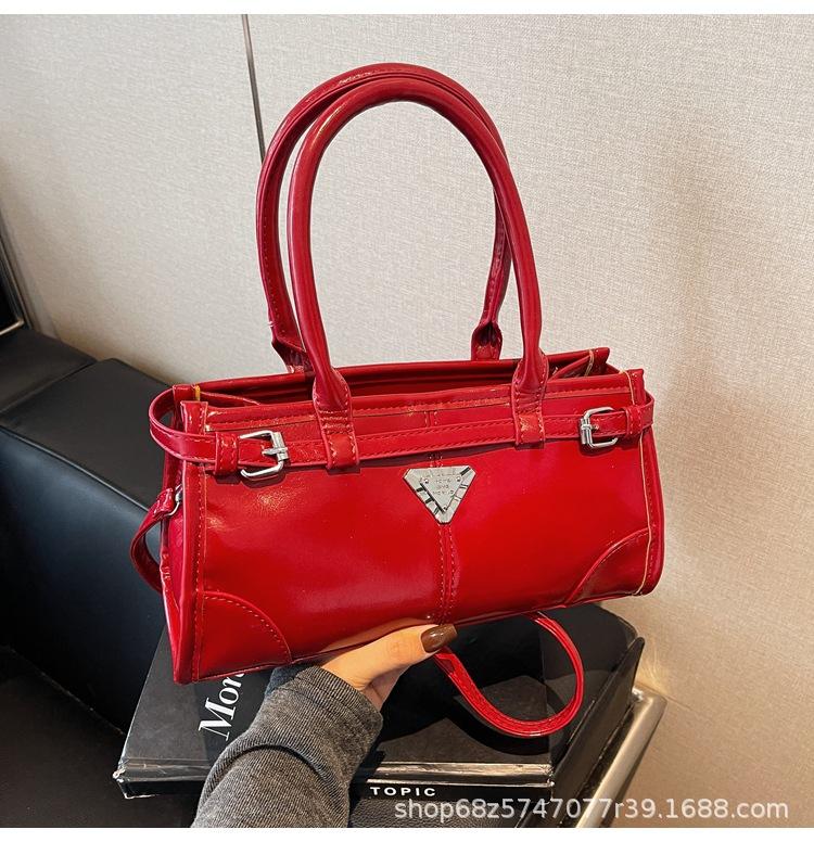 Internet Celebrity Super Fire Niche Fashion Versatile Commuter Bag Women's Tide Spring New Large Capacity Casual Simple Messenger Bag