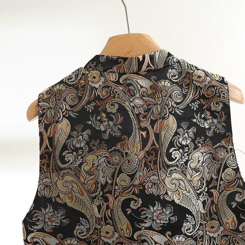 New product 2025 new unique chic super good-looking retro vest embroidered annual top