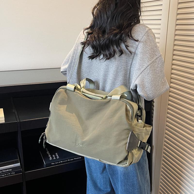 Compact Travel Duffel Bag with Adjustable Shoulder Strap Multiple Pockets Lightweight Weekender Bag