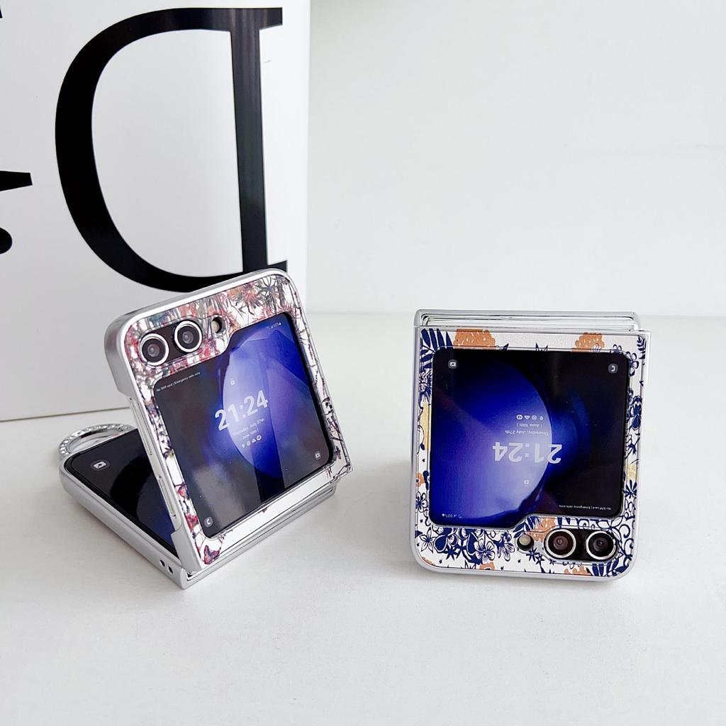 Samsung Z Flip 7 Trendy Forest Ring Phone Case - Fashionable Protective Cover for Z Flip 5