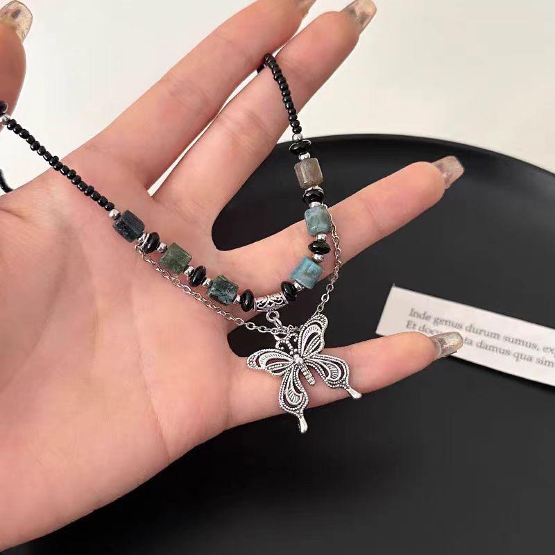 2024 Retro Korálkový Náhrdelník s Motýlem: Trendy řetízek na klíční kost ve stylu dvora pro ženy