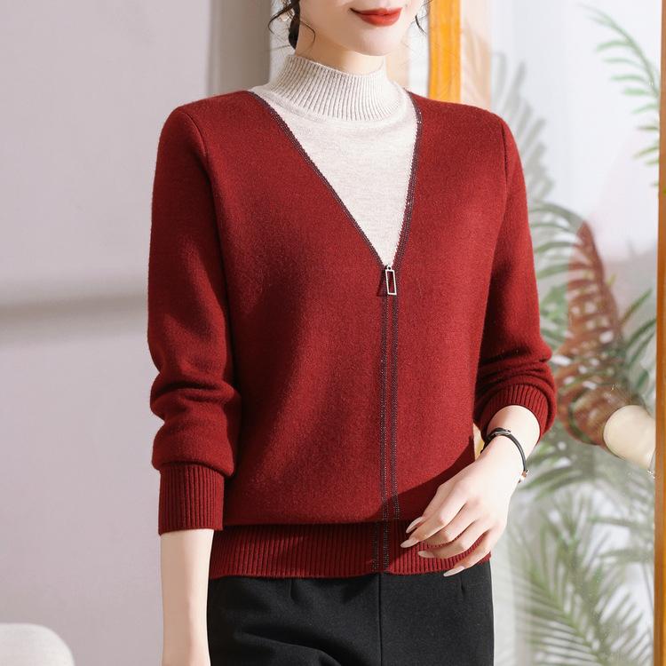 Mom's Autumn and Winter Sweater Top Middle-aged and Elderly Women's Spring and Autumn Thickened Warm Inner Bottoming Shirt