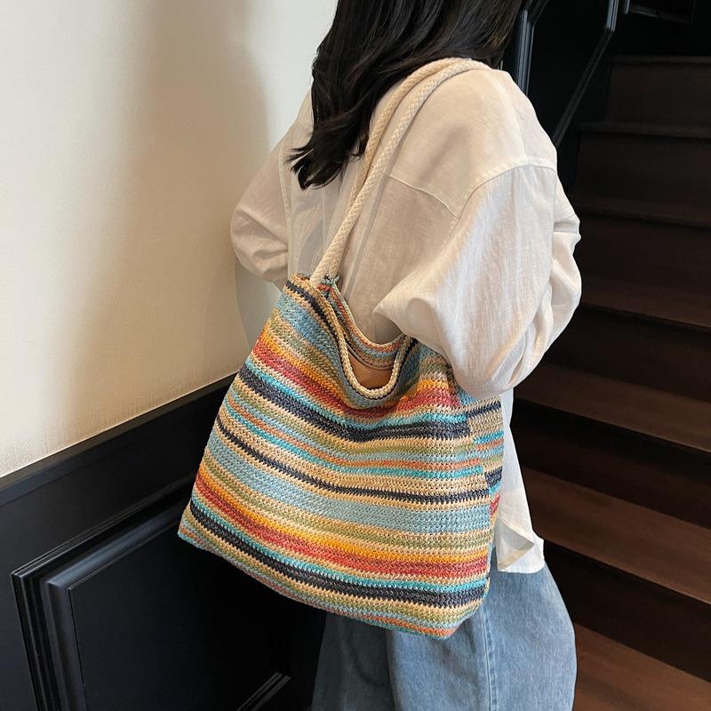 Vacation large-capacity straw-woven underarm bag women's new fashion woven shoulder bag commuter tote bag