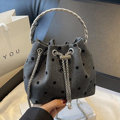 Mode Kleine Tasche, Eimertasche, Umhängetasche, Kettentasche, Einfache Trendige Umhängetasche, Lässige Tasche.