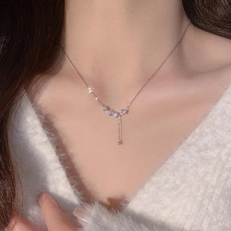 Diamond-Encrusted Wheat Ear Necklace Design Sense Lucky Tassel Long Leaf Pendant Collarbone Chain