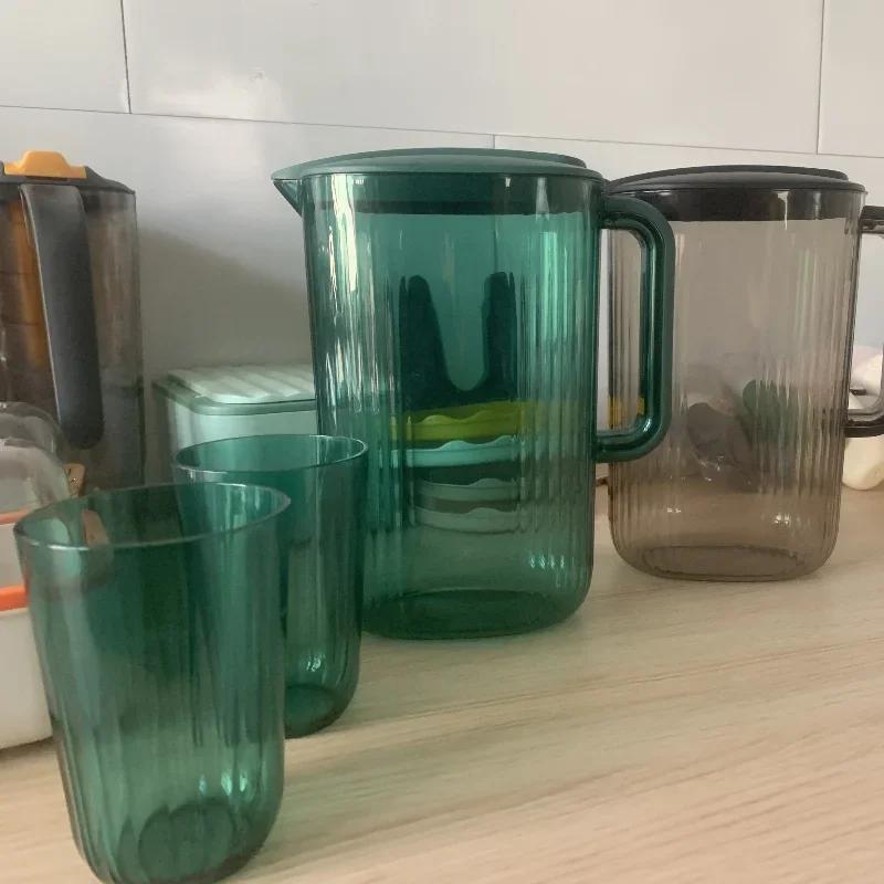 Fridge-Friendly Iced Drink Container Food-Grade Plastic Water Pitcher Jug Beverage Carafe For Cold Tea Juice Lemonade Sangria