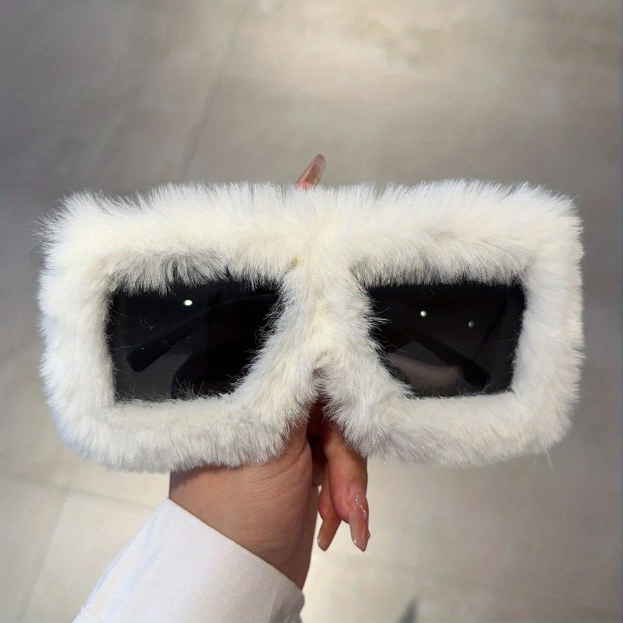 Y2K Trendy Ladies Shades Eyewear for Women Square Frame Soft Fur Plush Sunglasses Ladies Sexy Shades Punk Sun Glasses