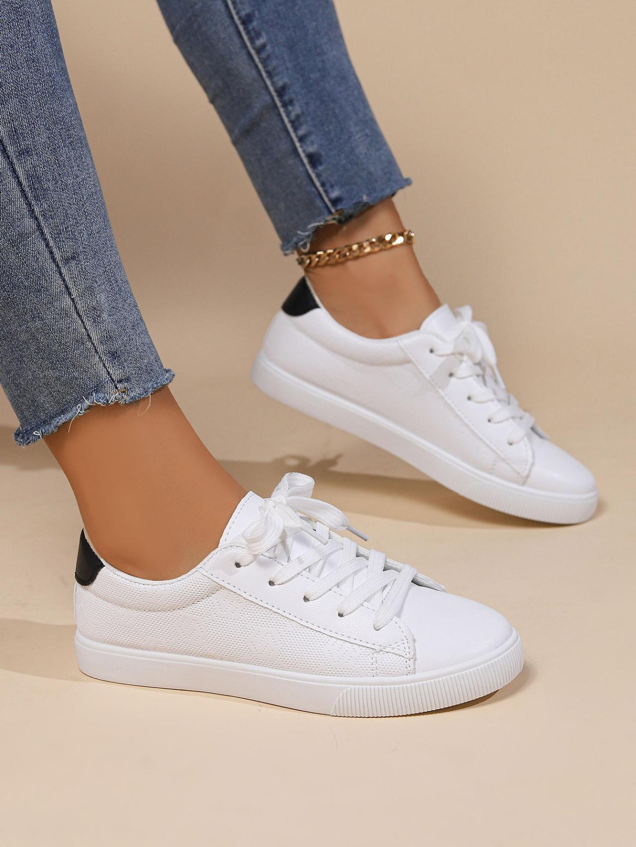 

Повседневные одинарные туфли женские 2025 весна новая корейская версия модных круглых носков на шнуровке с плоским дном модные женские одинарные туфли большого размера 35 белый