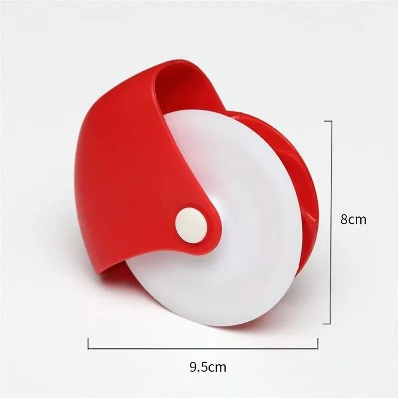 Cutting Wheels Dough Cutter Roll for Pizza Pastry Kitchen Utensils for Pizza and Confectionery Plastic Cutter Kitchen Tools Food