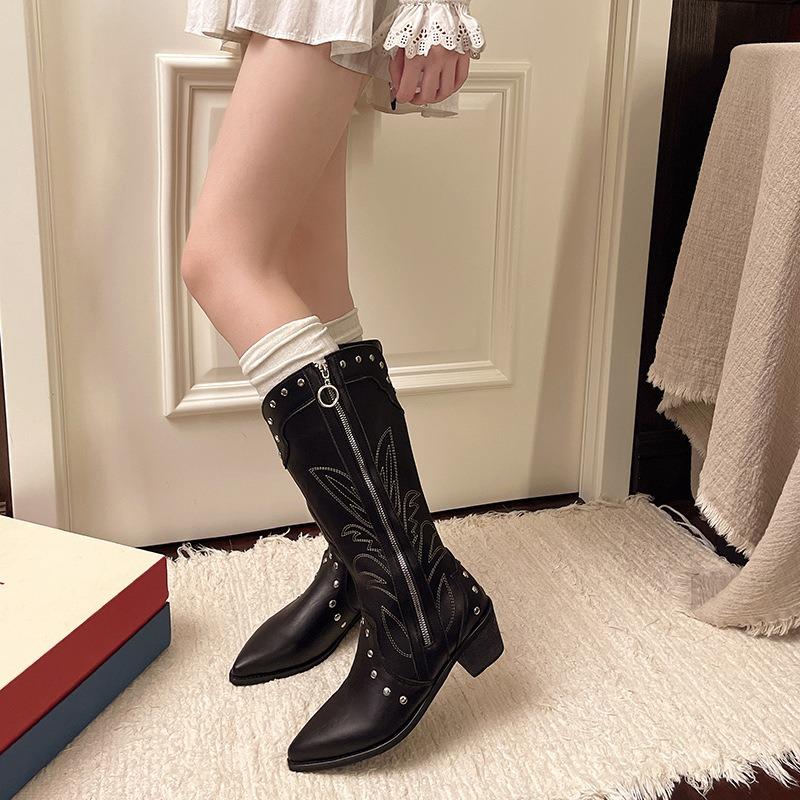 2025 New Women Boots Classics Embroidered Western Cowboy Boot Retro Rivet Mid Calf Boots for Women Pointed Toe Knight Boots